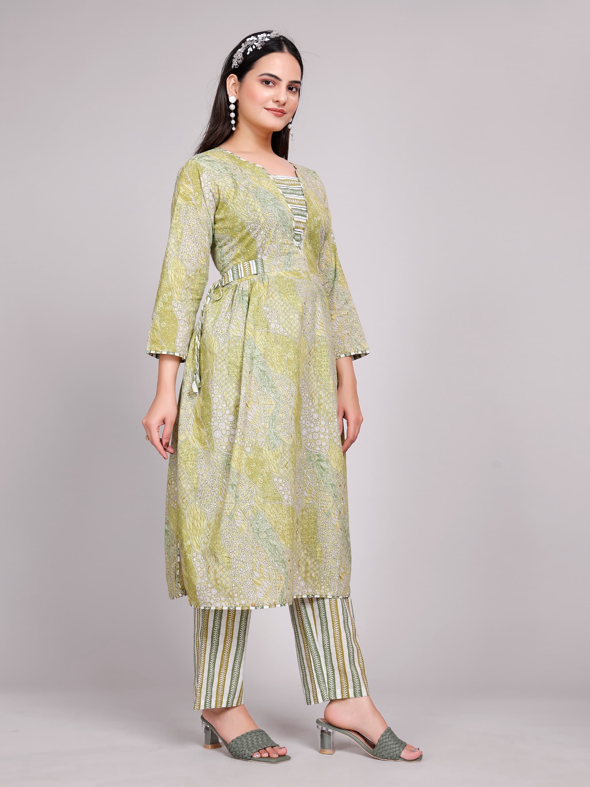 Women Premium Cotton Green Kurti Pant Set
